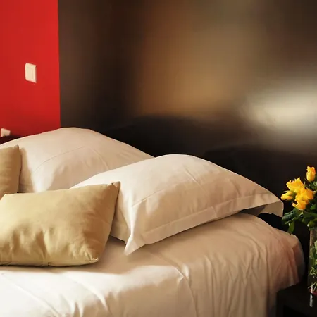 Hotell Les Jardins Du Canal Piscine Chauffee