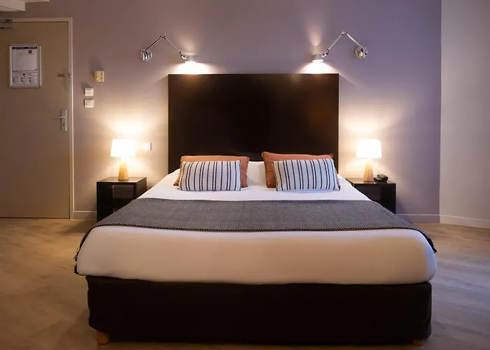 Les Jardins Du Canal - Piscine Chauffee - Solaire Eco Responsable - Parking - Garage - Bornes Electriques - Accueil Velos - Kids Friendly Hotel 3*