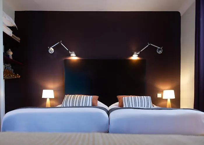 Hotel Les Jardins Du Canal - Solaire Eco Responsable - Piscine - Parking - Garage - Bornes électriques - Accueil Vélos - Kids Friendly Aigues-Mortes