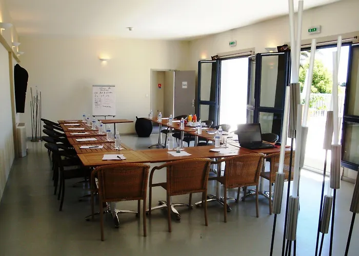 Les Jardins Du Canal - Piscine Chauffee - Solaire Eco Responsable - Parking - Garage - Bornes Electriques - Accueil Velos - Kids Friendly 3* Aigues-Mortes