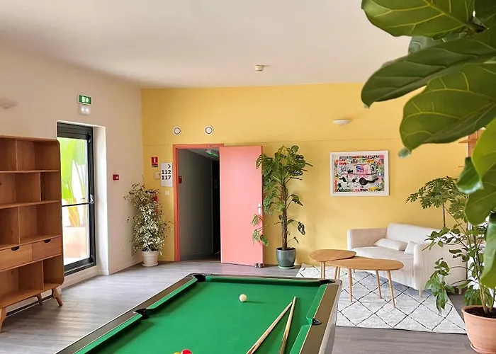 Les Jardins Du Canal - Piscine Chauffee - Solaire Eco Responsable - Parking - Garage - Bornes Electriques - Accueil Velos - Kids Friendly Hotel Aigues-Mortes