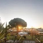 Hotel Les Jardins Du Canal - Piscine Chauffee - Solaire Eco Responsable - Parking - Garage - Bornes Electriques - Accueil Velos - Kids Friendly 3*