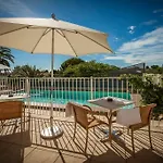 Les Jardins Du Canal - Piscine Chauffee - Solaire Eco Responsable - Parking - Garage - Bornes Electriques - Accueil Velos - Kids Friendly 3* Aigues-Mortes