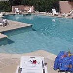 Les Jardins Du Canal - Piscine Chauffee - Solaire Eco Responsable - Parking - Garage - Bornes Electriques - Accueil Velos - Kids Friendly 3* Aigues-Mortes