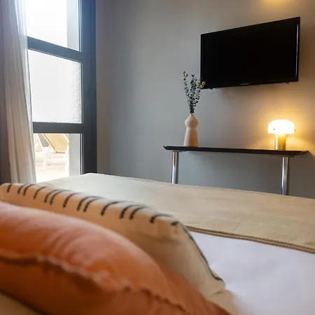 Hotel Les Jardins Du Canal Piscine Chauffee 3*