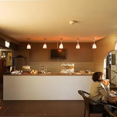 Les Jardins Du Canal - Solaire Eco Responsable - Piscine - Parking - Garage - Bornes électriques - Accueil Vélos - Kids Friendly Hotel 3*