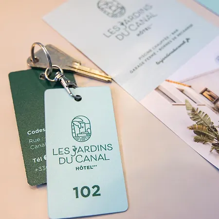 酒店 Les Jardins Du Canal - Piscine Chauffee A 28 Degres - Parking Gratuit - Garage - Bornes Electriques - Accueil Velos Et Motos - Kids Friendly-solaire Ecoresponsable 艾格-莫尔特