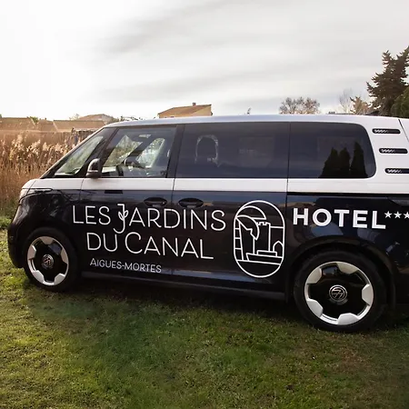 Les Jardins Du Canal Piscine Chauffee Hotel 3*