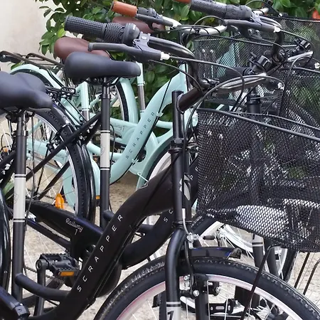 酒店 Les Jardins Du Canal - Piscine Chauffee A 28 Degres - Parking Gratuit - Garage - Bornes Electriques - Accueil Velos Et Motos - Kids Friendly-solaire Ecoresponsable 艾格-莫尔特