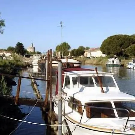 Les Jardins Du Canal - Piscine Chauffee - Solaire Eco Responsable - Parking - Garage - Bornes Electriques - Accueil Velos - Kids Friendly Otel Aigues-Mortes
