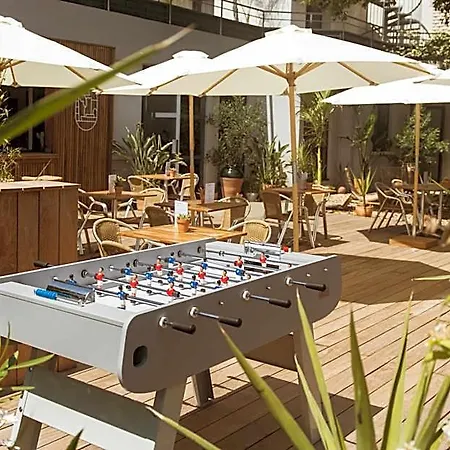 Otel Les Jardins Du Canal - Piscine Chauffee - Solaire Eco Responsable - Parking - Garage - Bornes Electriques - Accueil Velos - Kids Friendly Aigues-Mortes
