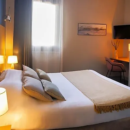 Otel Les Jardins Du Canal - Piscine Chauffee - Solaire Eco Responsable - Parking - Garage - Bornes Electriques - Accueil Velos - Kids Friendly 3*