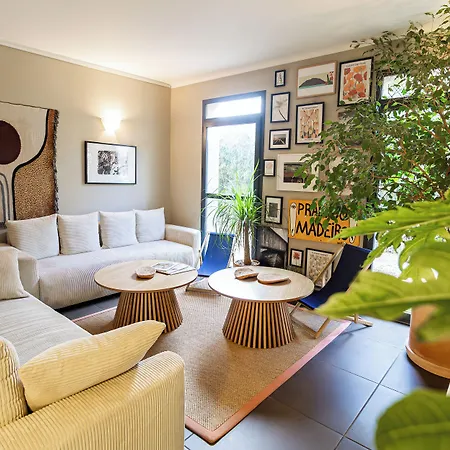 Hotel Les Jardins Du Canal - Piscine Chauffee A 28 Degres - Parking Gratuit - Garage - Bornes Electriques - Accueil Velos Et Motos - Kids Friendly-solaire Ecoresponsable 3*