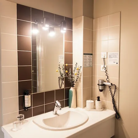 Otel Les Jardins Du Canal - Piscine Chauffee A 28 Degres - Parking Gratuit - Garage - Bornes Electriques - Accueil Velos Et Motos - Kids Friendly-solaire Ecoresponsable