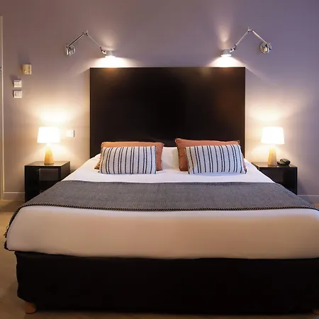 Otel Les Jardins Du Canal - Piscine Chauffee A 28 Degres - Parking Gratuit - Garage - Bornes Electriques - Accueil Velos Et Motos - Kids Friendly-solaire Ecoresponsable Aigues-Mortes
