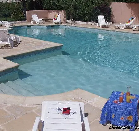 Les Jardins Du Canal Piscine Chauffee 3* Aigues-Mortes