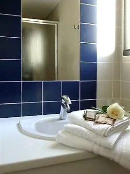 Hotel Les Jardins Du Canal Piscine Chauffee 3*