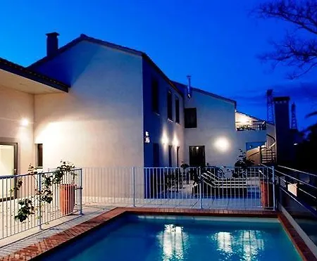 Hotel Les Jardins Du Canal Piscine Chauffee 3*