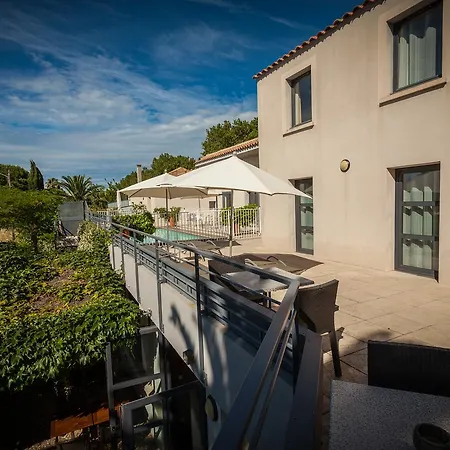 Hotel Les Jardins Du Canal Piscine Chauffee