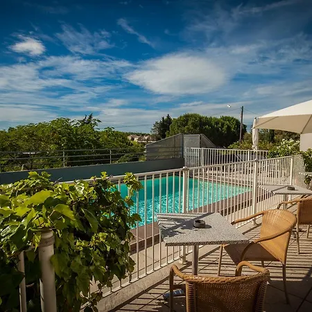 Les Jardins Du Canal Piscine Chauffee Aigues-Mortes