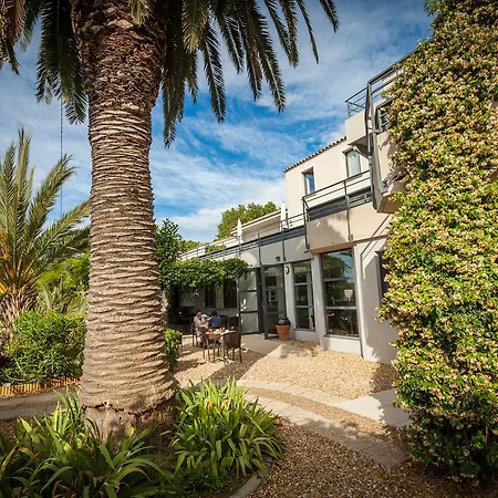 Hotel Les Jardins Du Canal Piscine Chauffee